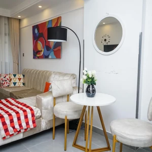 ELEGANT ONE BEDROOM IN LAVINGTON