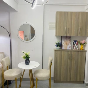 ELEGANT ONE BEDROOM IN LAVINGTON