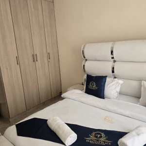 ELEGANT PLACE
