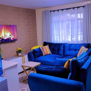 ONE BEDROOM APARTMENT BEHIND GREENSPOT