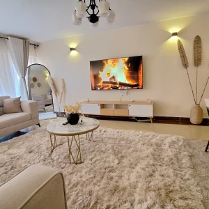 EXECUTIVE TWO BEDROOM IN ROSSLYN-RUAKA